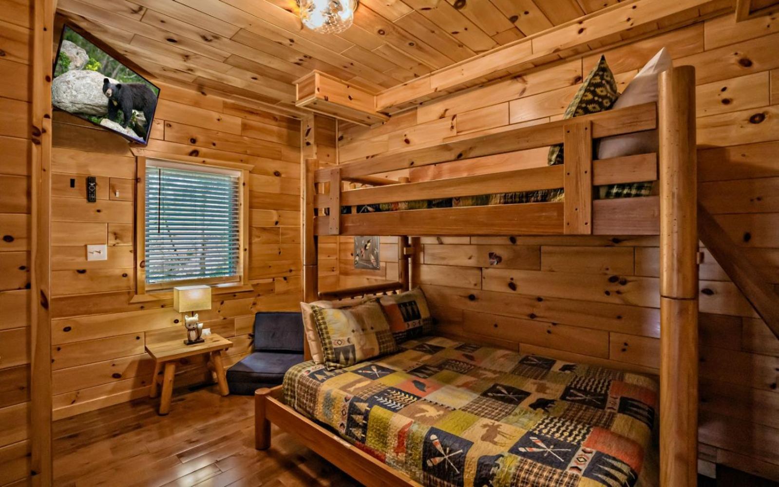 Beartastic Mountain View Lodge Гатлинбург Экстерьер фото