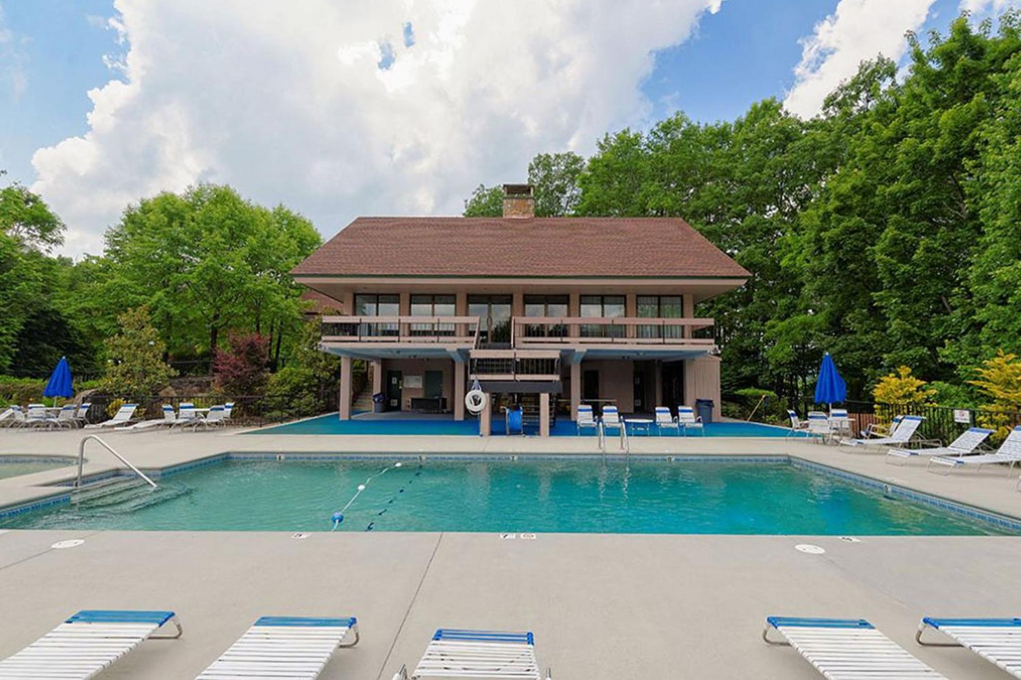 Beartastic Mountain View Lodge Гатлинбург Экстерьер фото